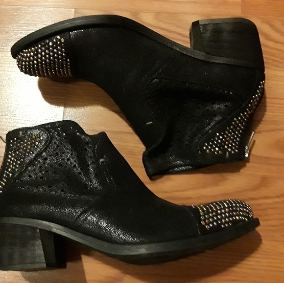 mountain summit Shoes - SUPER Cute Mountain Summit size 12 Booties